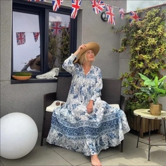 ZARA Boho Floral Print Ruffle Maxi Dress White & Blue Blogger Favorite XS - Picture 9 of 12